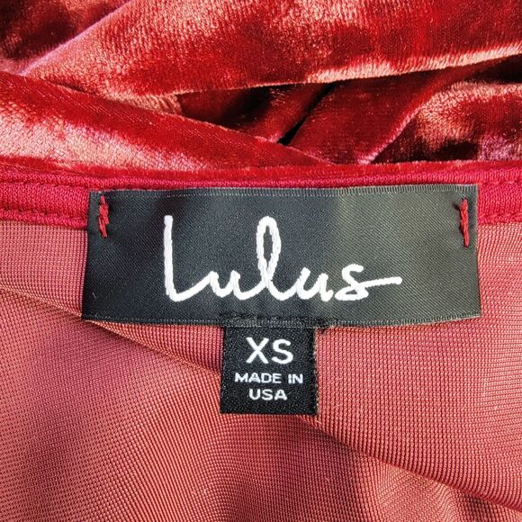 Lulu’s Shine Of Your Life Wine Red Crushed Velvet Wrap Dress 3/4 Sleeve size XS - Picture 6 of 12